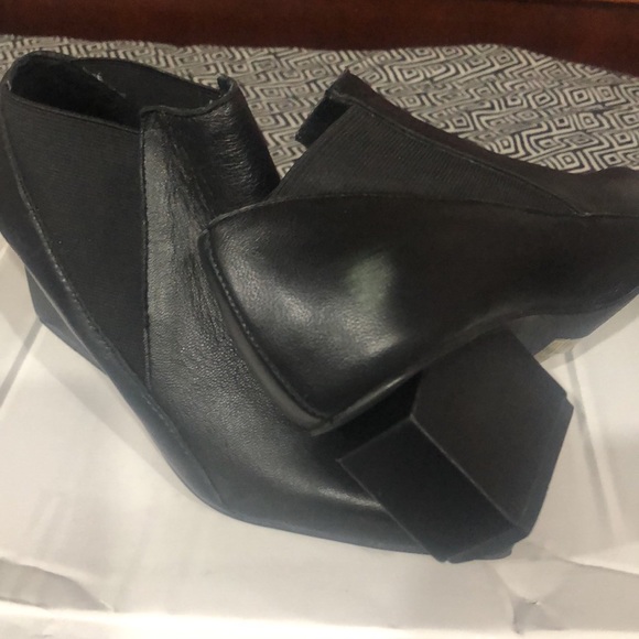 Jeffrey Campbell size 6 1/2 boots - Picture 3 of 7